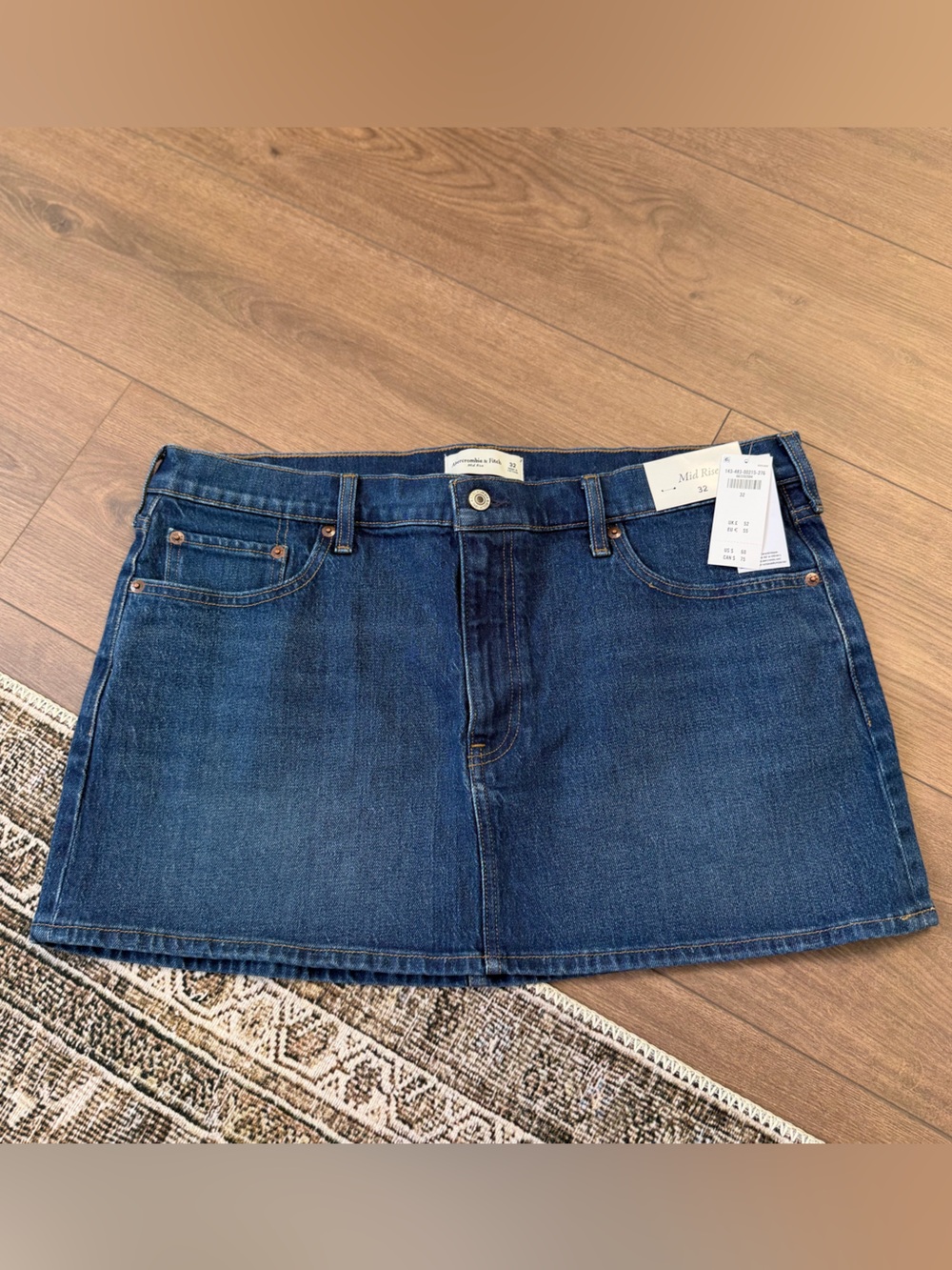 NWT Abercrombie Mid Rise Mini Skirt